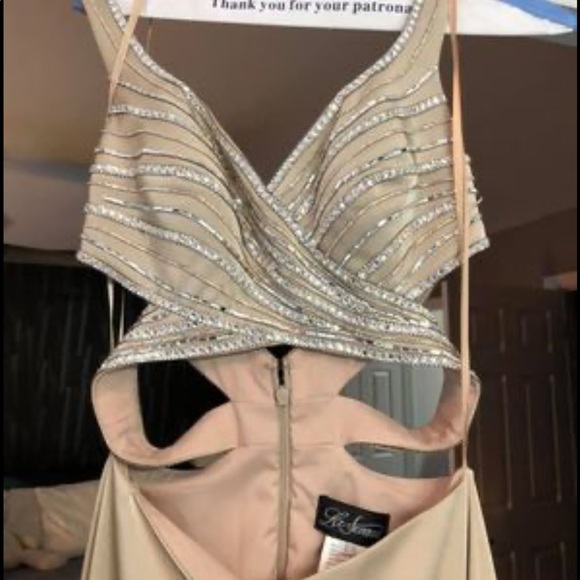 🔥 Le Femme size 2 Prom dress great condition worn once - Picture 3 of 7